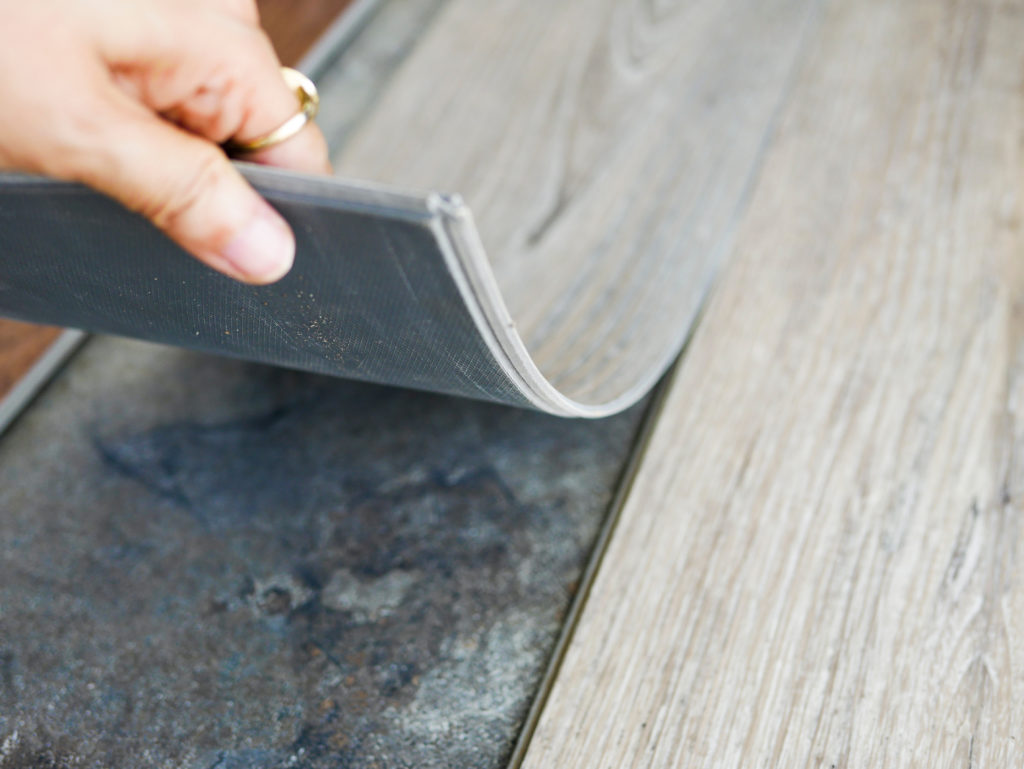 The Low Voc Vinyl Flooring Ing Guide, Luxury Vinyl Plank Flooring Toxins