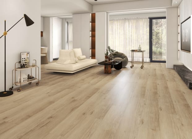 Carver in Bay Street